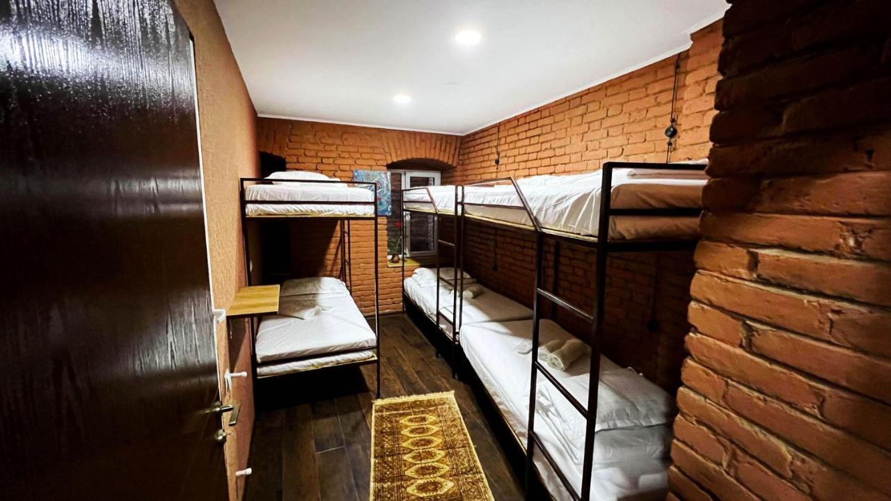 Hostel Pirosmani Tbilisi Eksteriør bilde