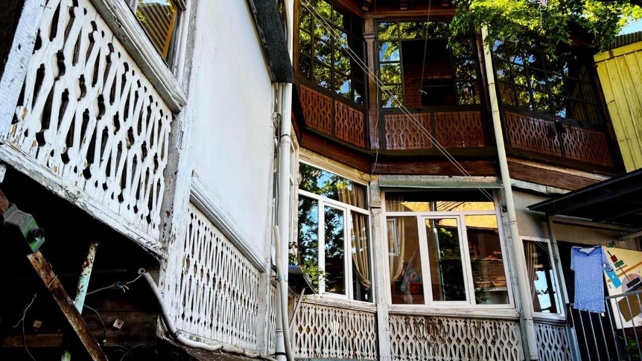 Hostel Pirosmani Tbilisi Eksteriør bilde
