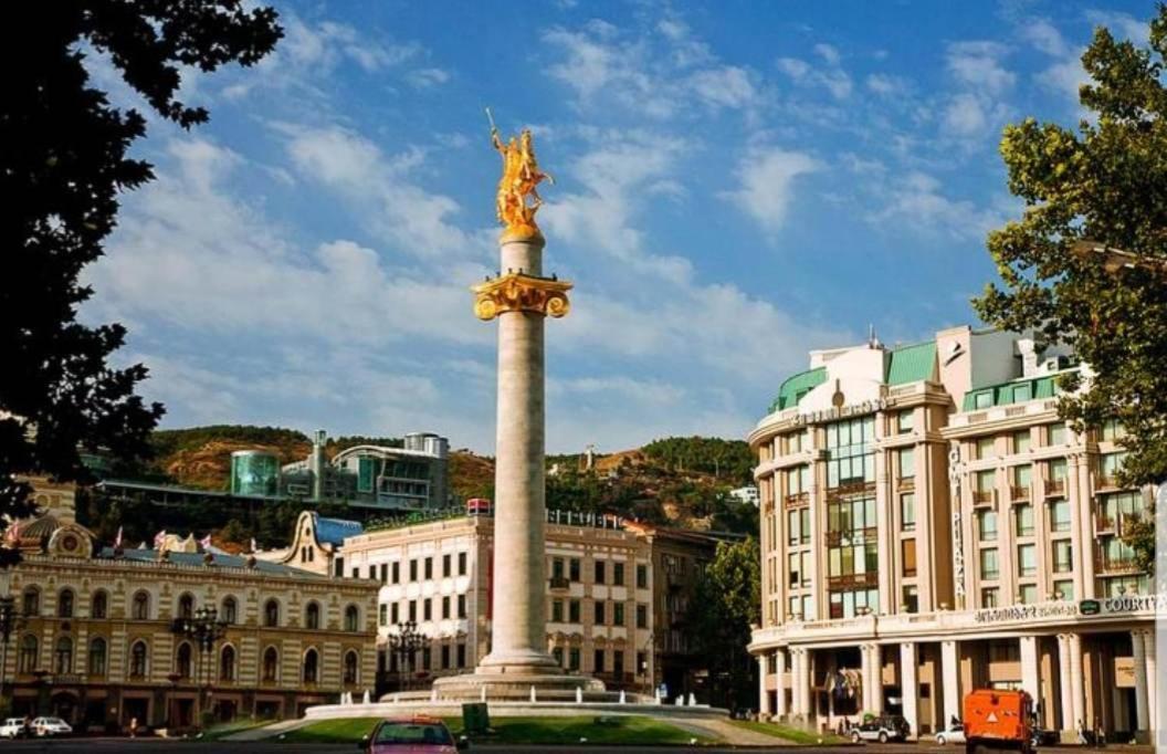 Hostel Pirosmani Tbilisi Eksteriør bilde