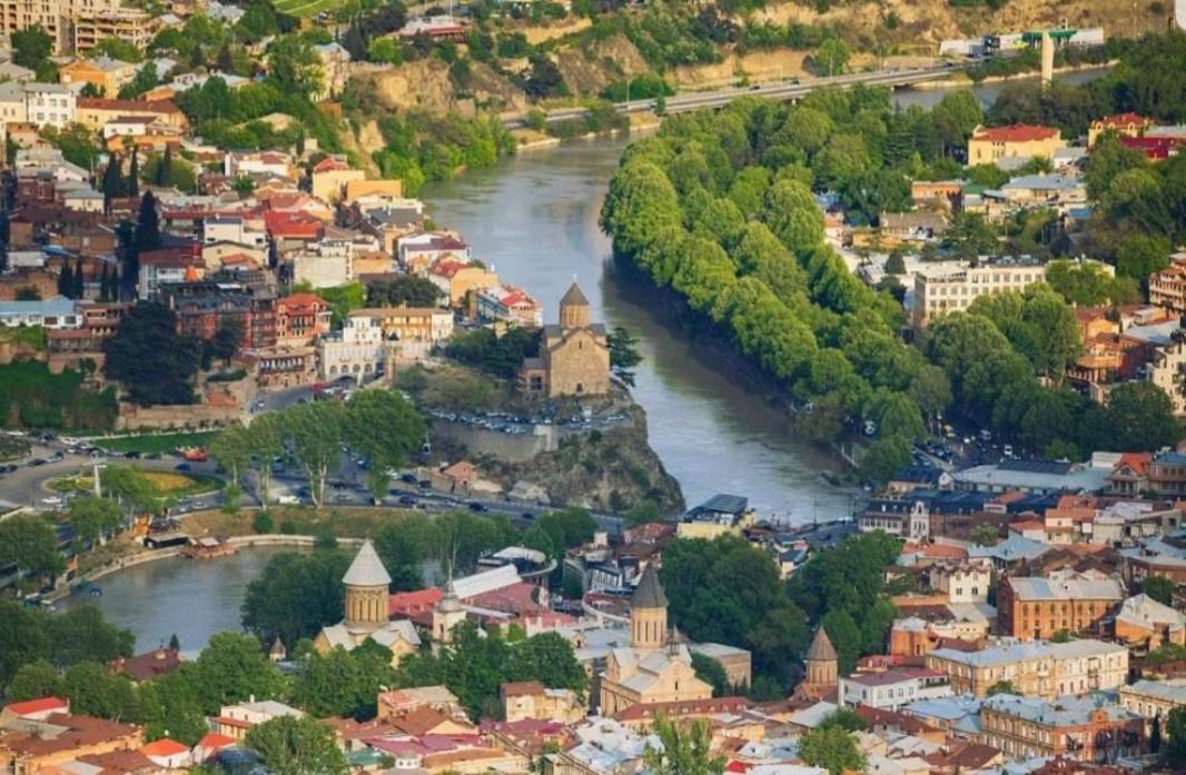 Hostel Pirosmani Tbilisi Eksteriør bilde
