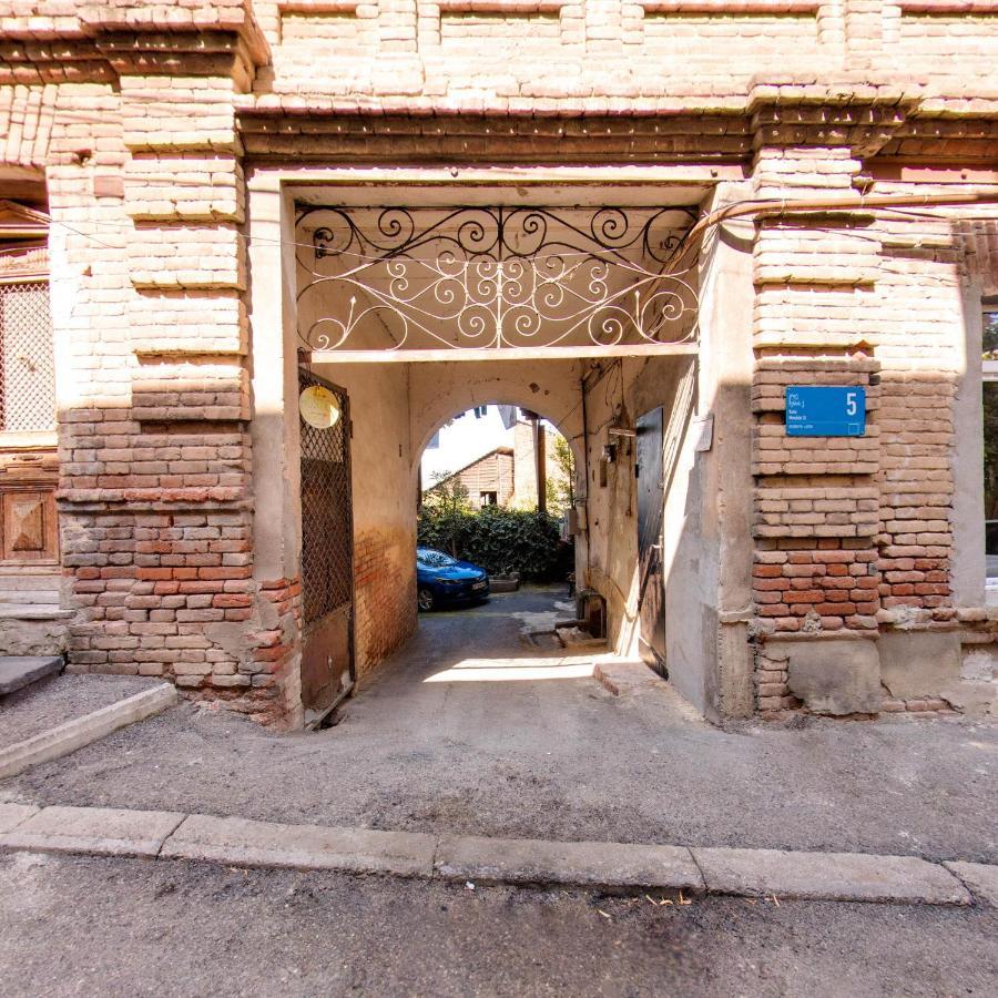 Hostel Pirosmani Tbilisi Eksteriør bilde
