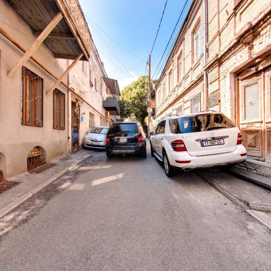 Hostel Pirosmani Tbilisi Eksteriør bilde