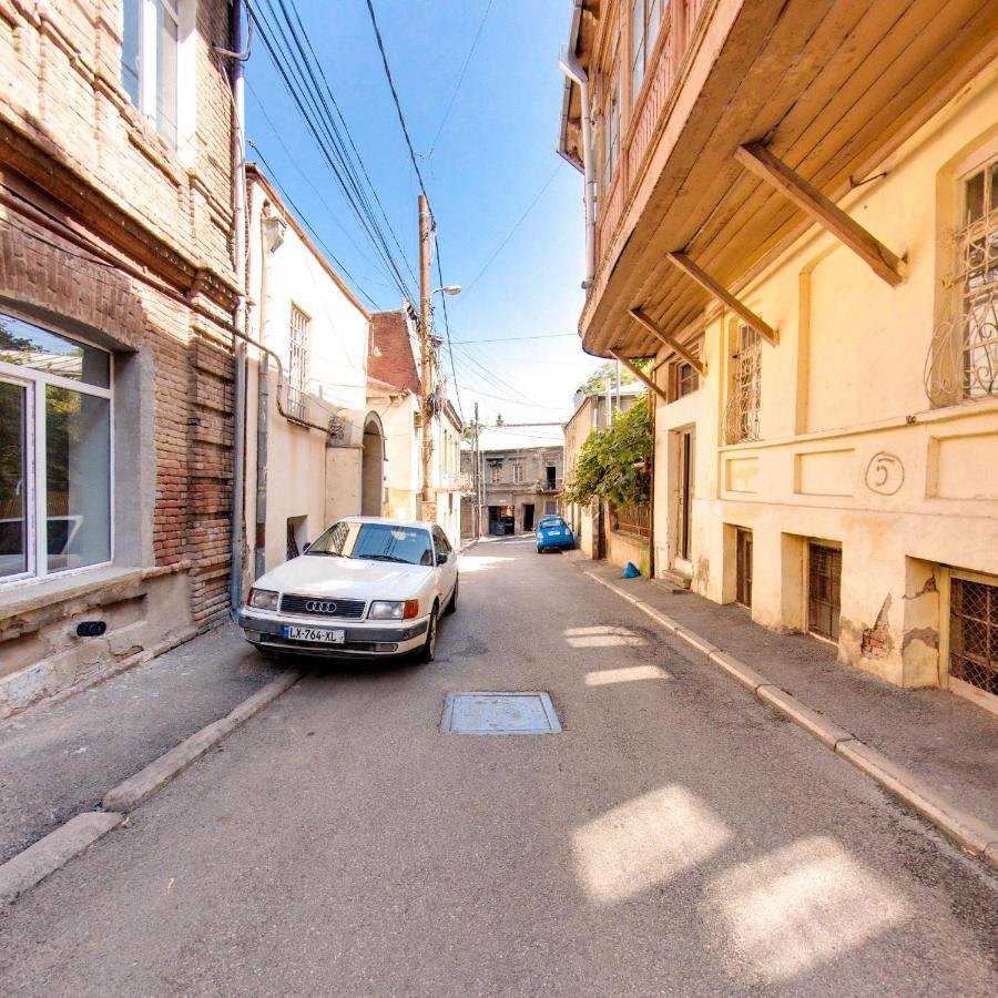 Hostel Pirosmani Tbilisi Eksteriør bilde